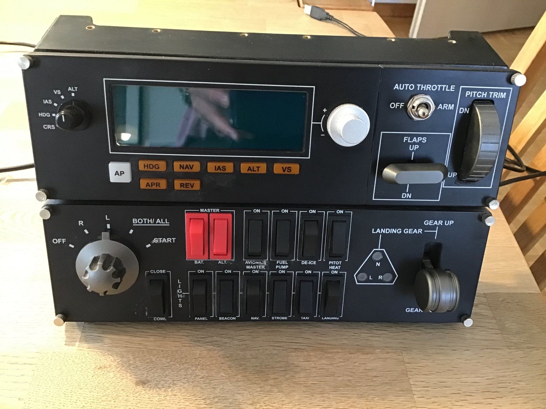 Steuerung: Logitech Saitek Flight Multi/Switch-Panel für Flugsimulator – Gebraucht aus Oberdiessbach von wen_qlv9