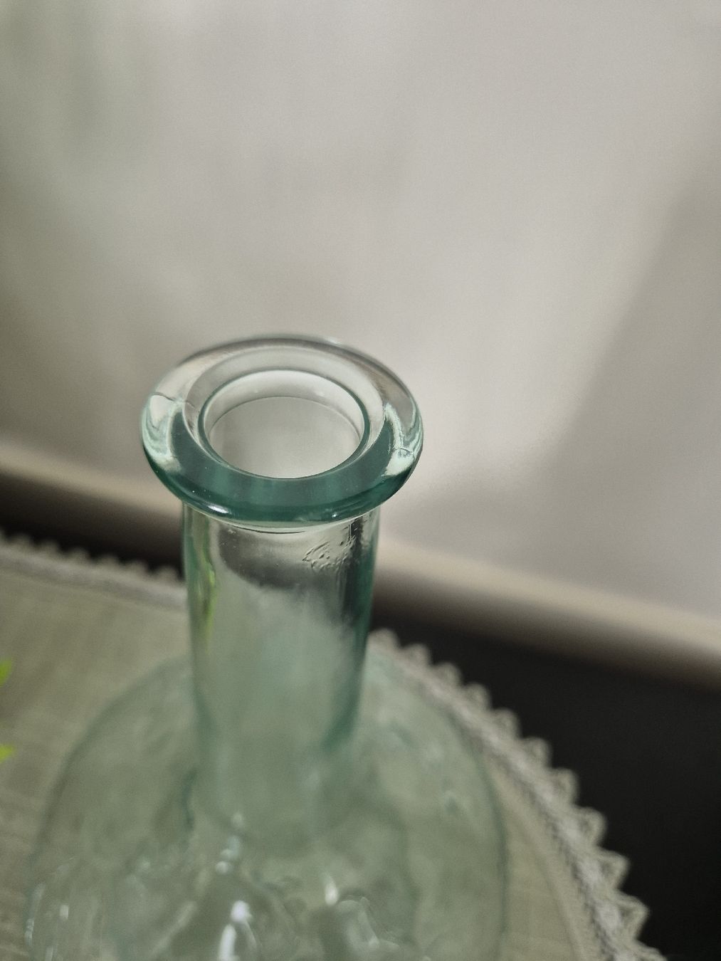 Carafes: Glasflasche, Karaffe mit Korken, Traubenmuster – D'occasion à Eschlikon TG par zuzanka80 1