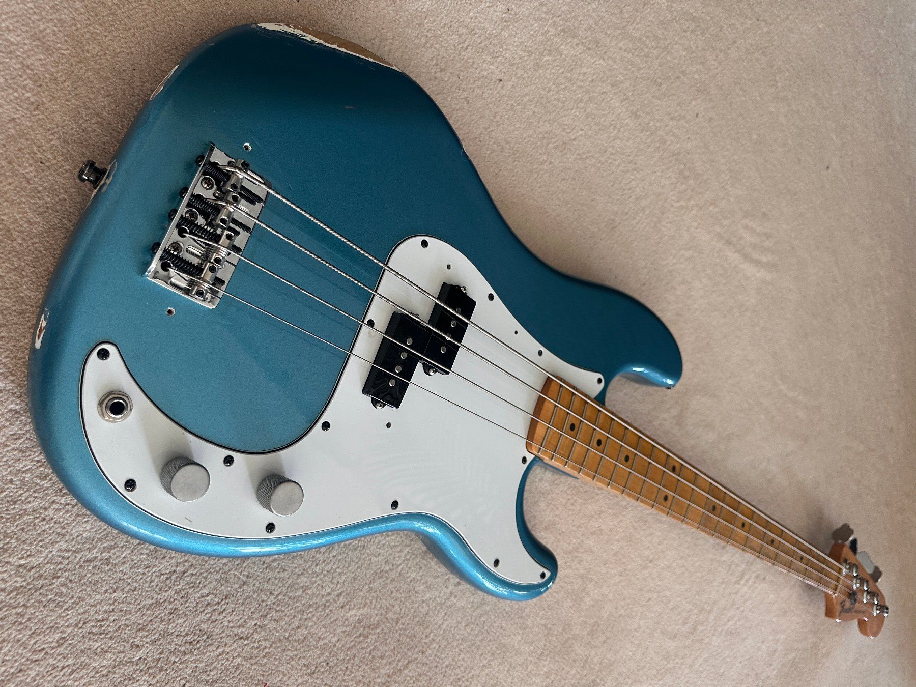 Fender Strumenti musicali: Fender Precision Bass 2011 – Usato da Dachsen venduto da ColdChisel 5