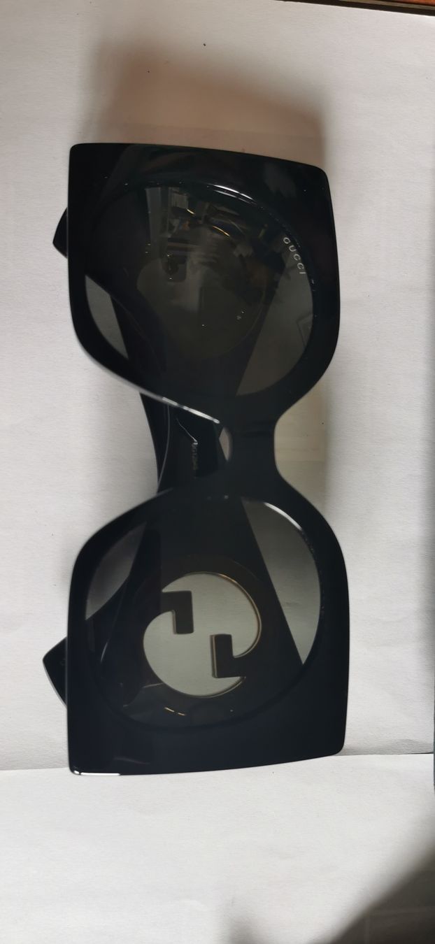 Gucci Occhiali & Lenti: Lunettes de soleil Gucci noires – Usato da Vésenaz venduto da Angela.C3