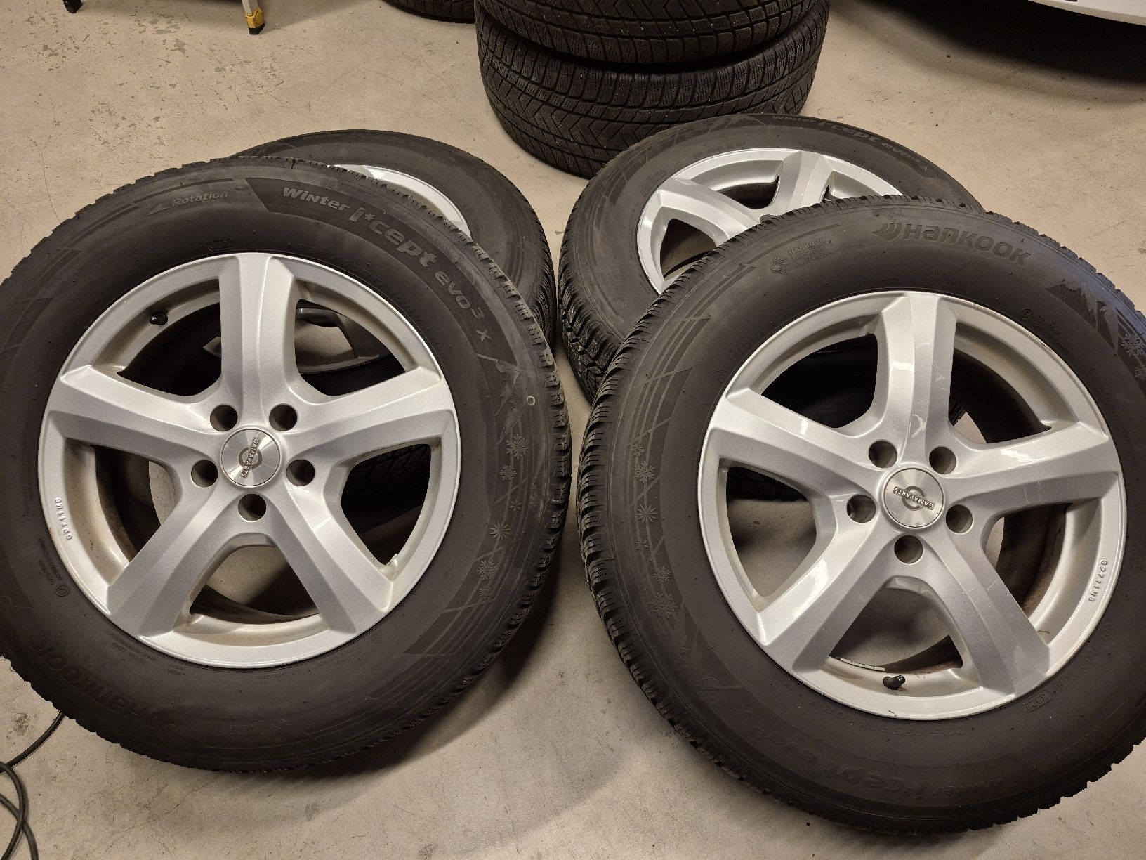Pneumatici & Ruote complete: Winterräder Audi Q5 Gamaparts  – Usato da Oberuzwil venduto da Auto-Hilber