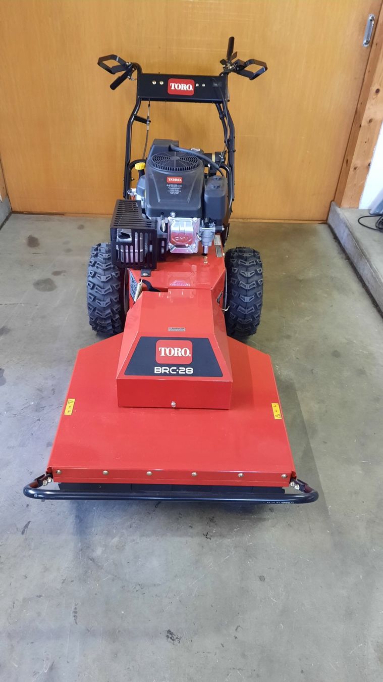 Toro Tutte le macchine: Gebüsch Mäher TORO BRC 28 – Usato da Luzern venduto da F.BuchserAG