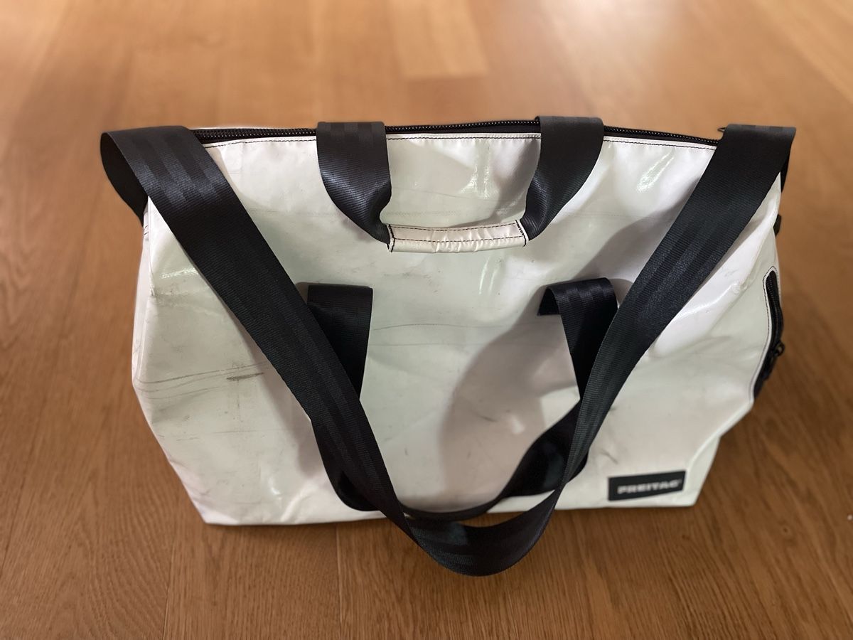 Freitag Borse: Sac Freitag original blanc/noir – Usato da Commugny venduto da arm_7m7m 4
