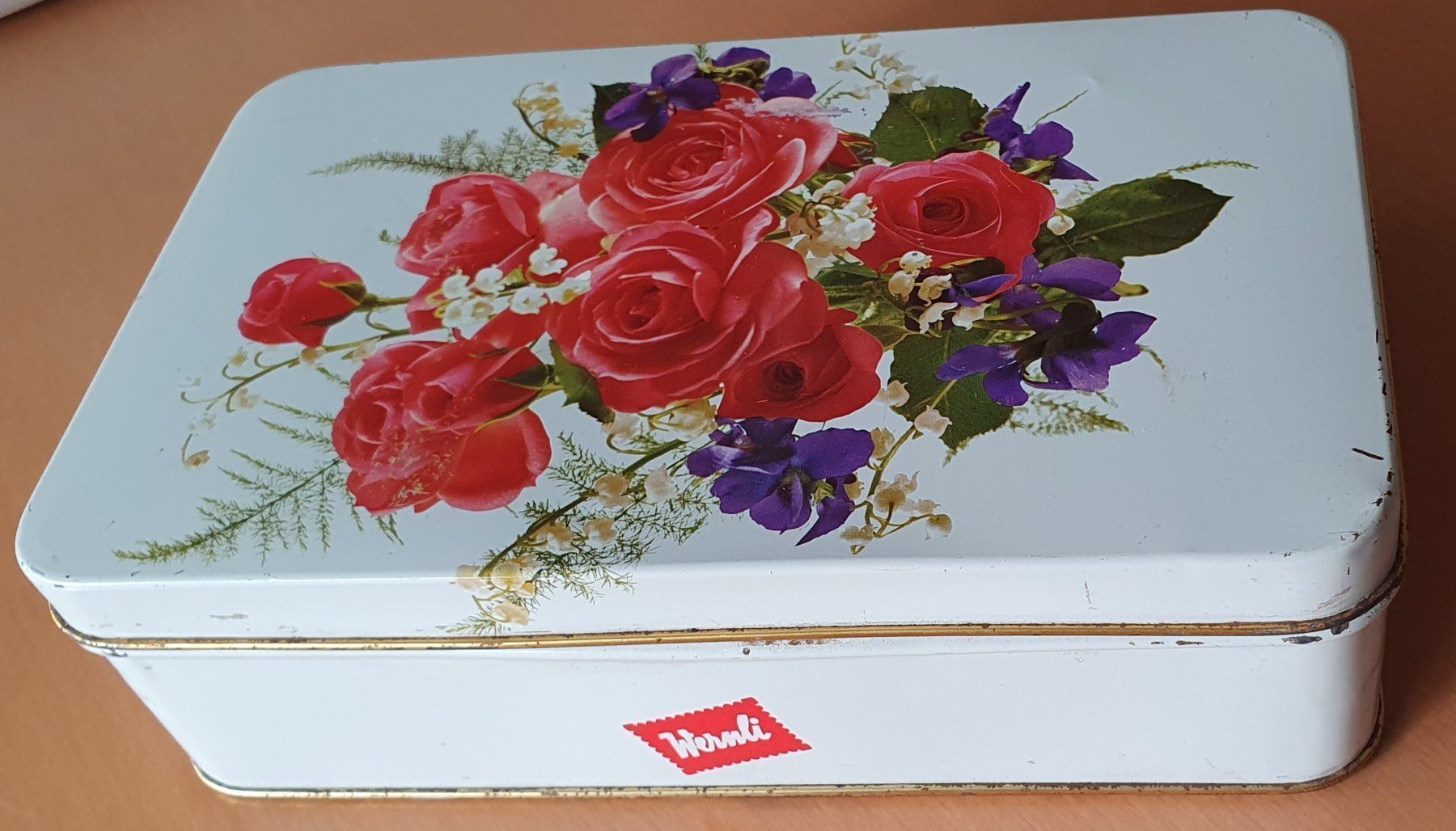 Barattoli: Wernli Blechdose mit Rosen-Motiv – Usato da Kreuzlingen venduto da Rschweiz1