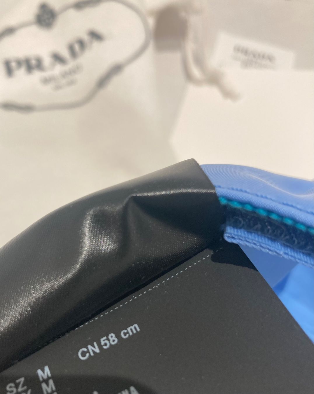 Prada Copricapi, berretti & cappellini: Prada HUT – Usato da Paradiso venduto da Kayakara 4