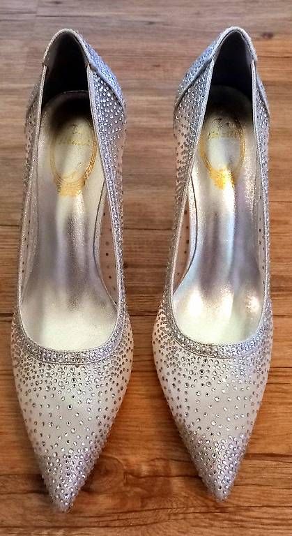 Scarpe da donna: NEU Pumps mit Strass in Gr 38.5 – Nuovo (secondo la descrizione) da Rikon im Tösstal venduto da maverik08 4