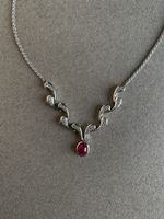 Collier aus 750er Weissgold mit Rubin und Brillanten
