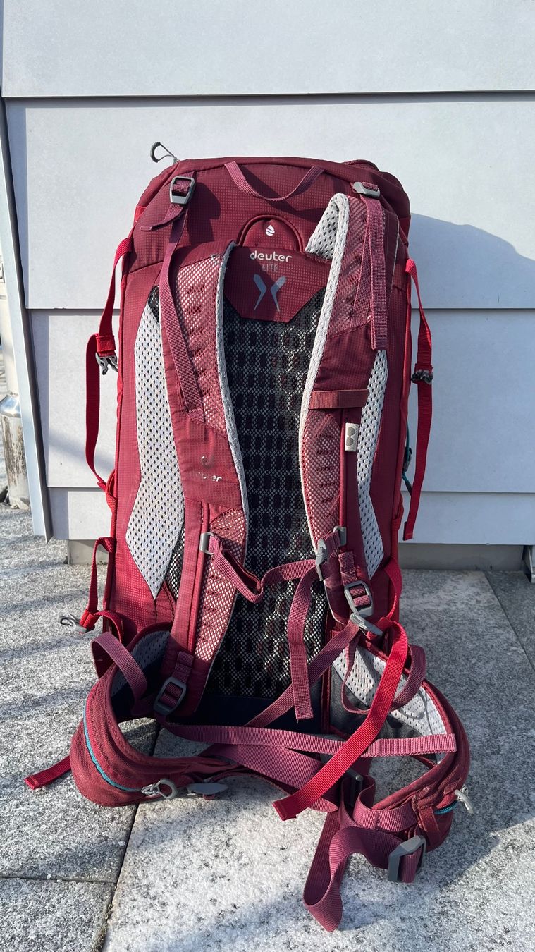Deuter Zaini: Deuter Speedlite 32 – Usato da Jona venduto da tim_67jq 1