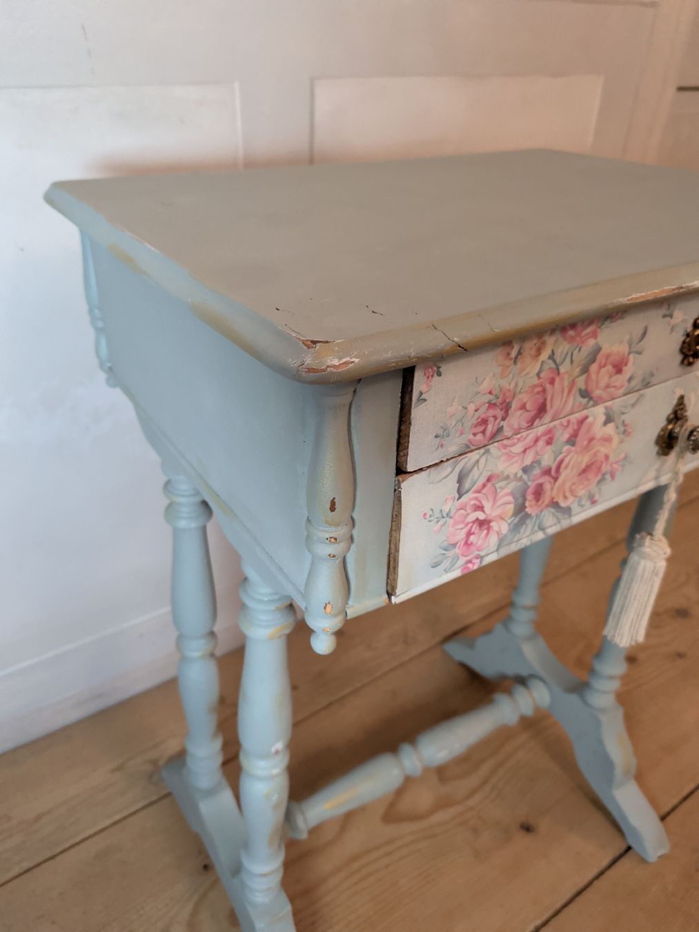 Tavoli: Shabby Chic Tischchen mit 2 Schubladen – Usato da Dietfurt venduto da Subforce1853 9