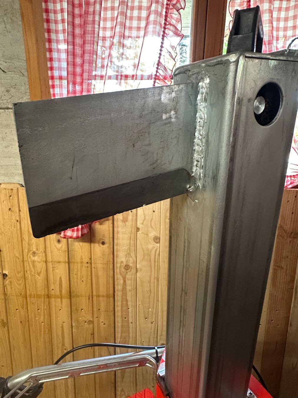 Tutte le macchine: Holzspalter 8,5Ton – Usato da Huttwil venduto da Ente1234 7