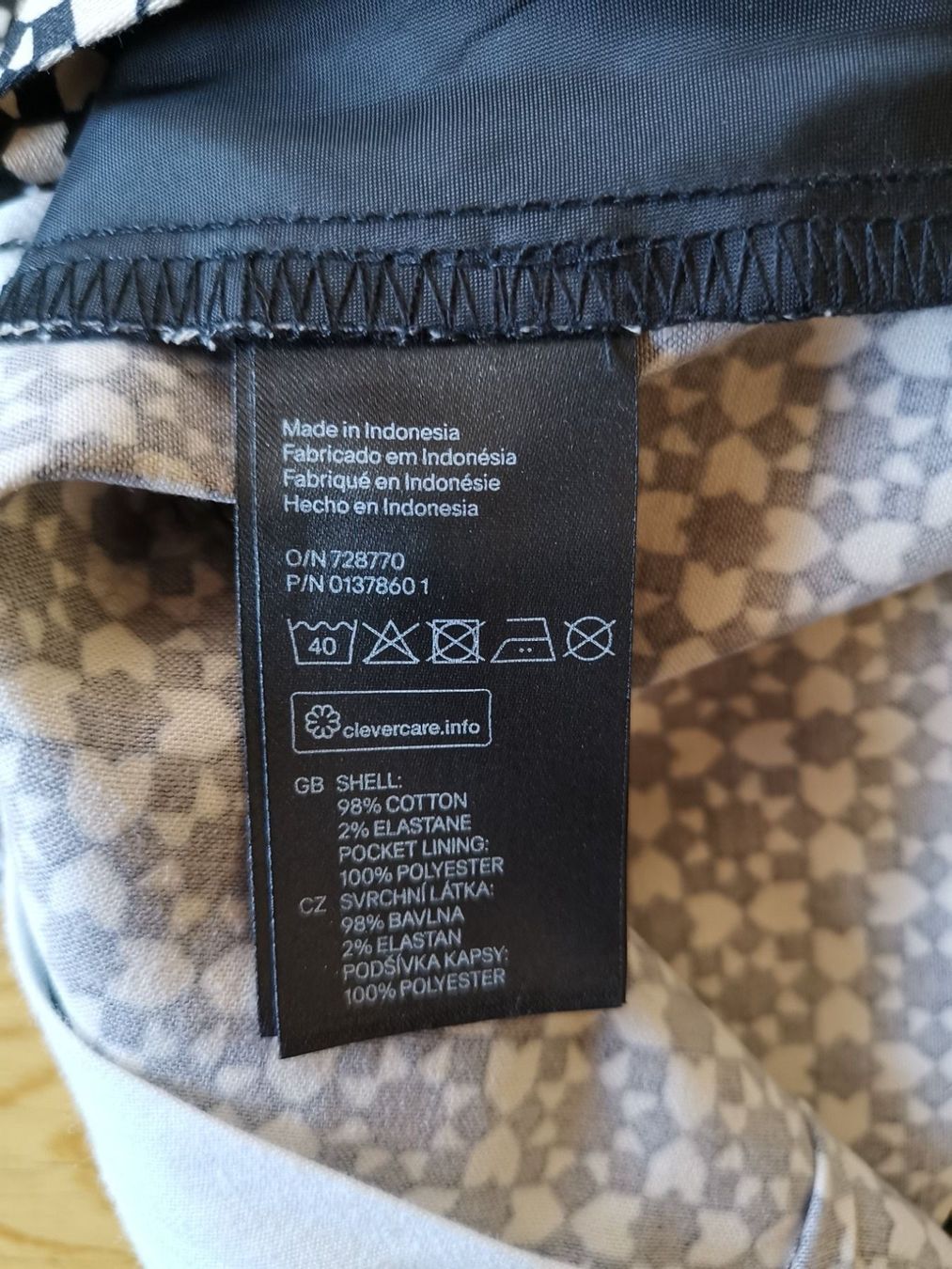 Pantaloni: Falthose H&M Gr. 44 – Nuovo (secondo la descrizione) da Ins venduto da Jacy1 1
