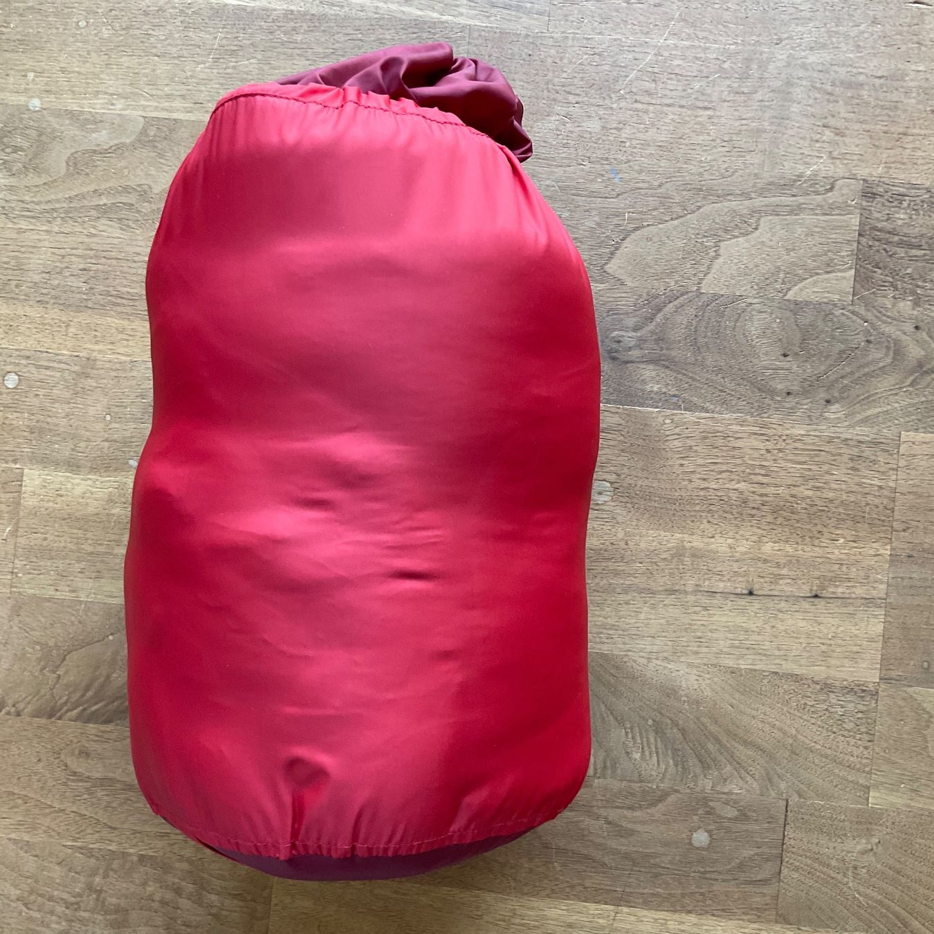Schlafsäcke: Deuter Junior, rot, mitwachsender Schlafsack, Starligth – Gebraucht aus Wattwil von Marlan3 1