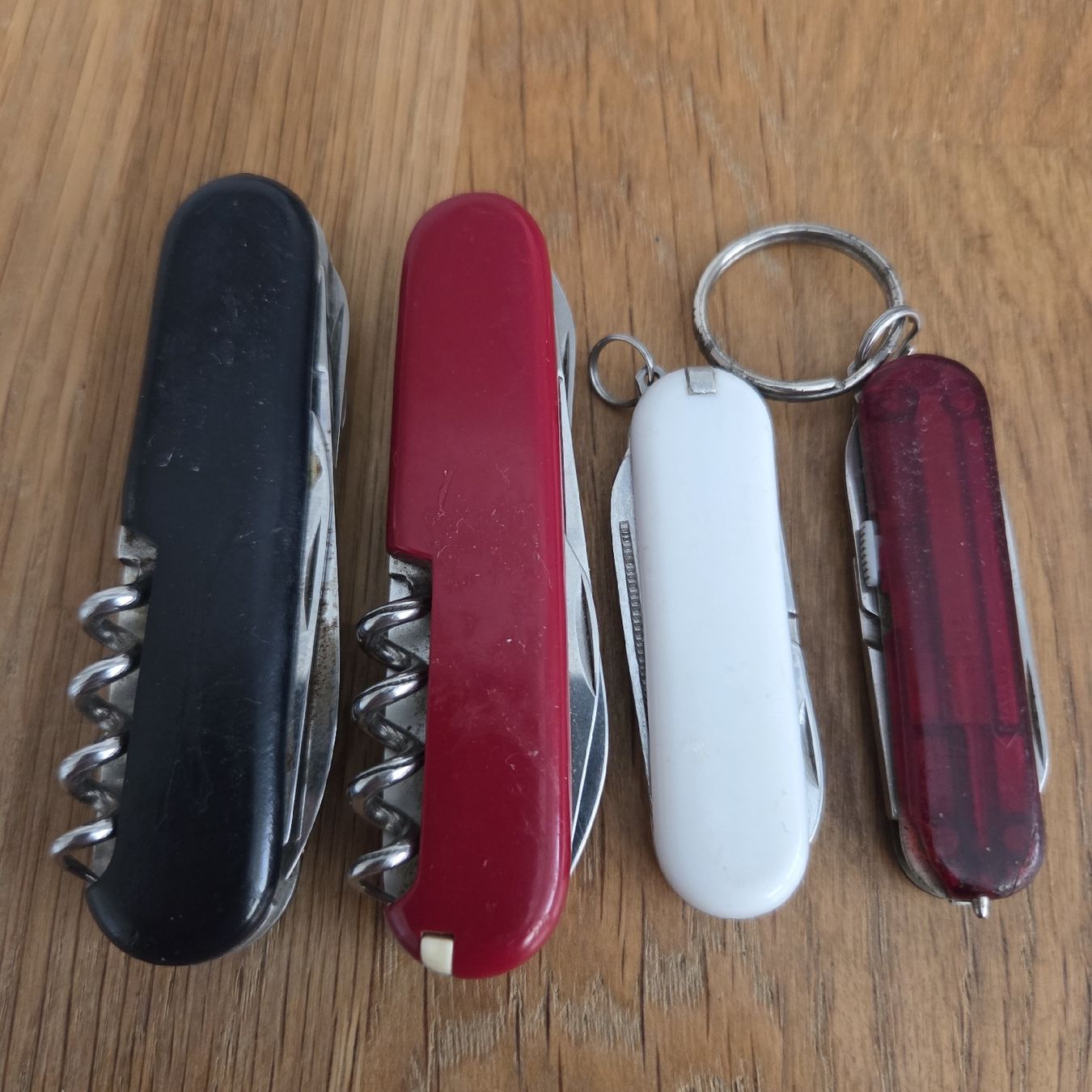 Victorinox Taschenmesser: 4 Diverse Sackmesser.. – Gebraucht aus Stans von Ducati16 1