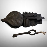 Antikes Kastenschloss Eisen geschmiedet 🗝️ cool & attraktiv