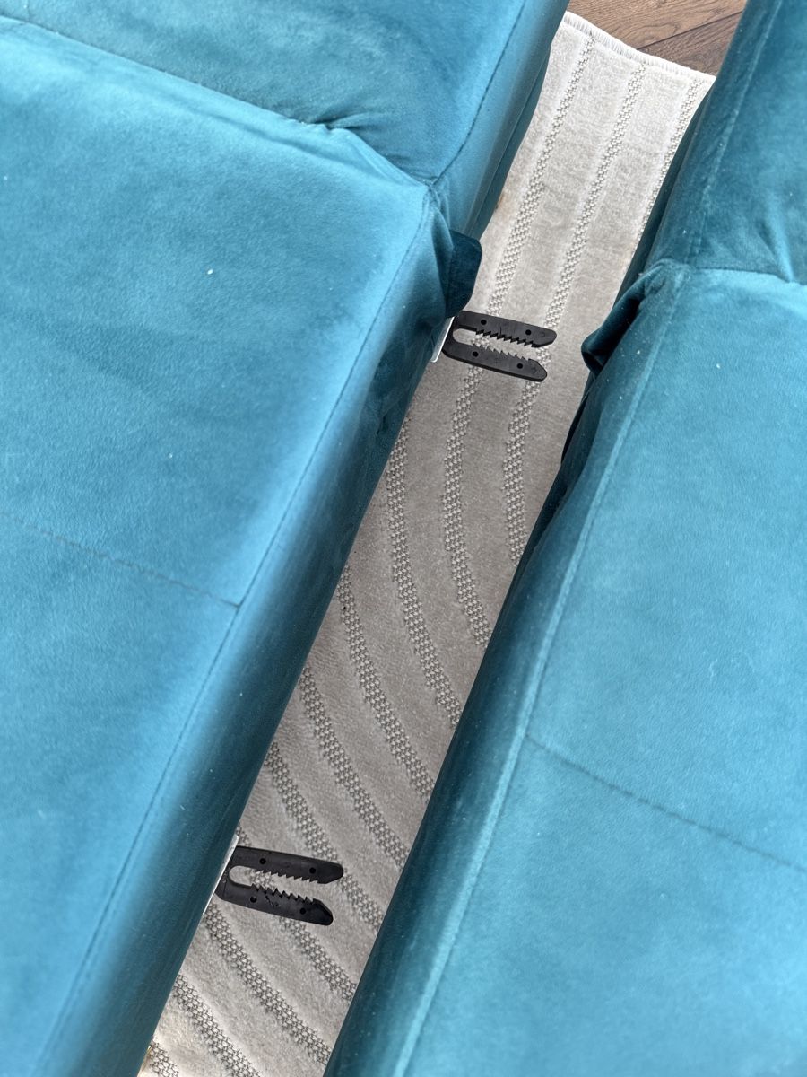 Sofas: Ecksofa mit Ottomane Petrol Samt  – D'occasion à Kriens par Modeoutlet 7