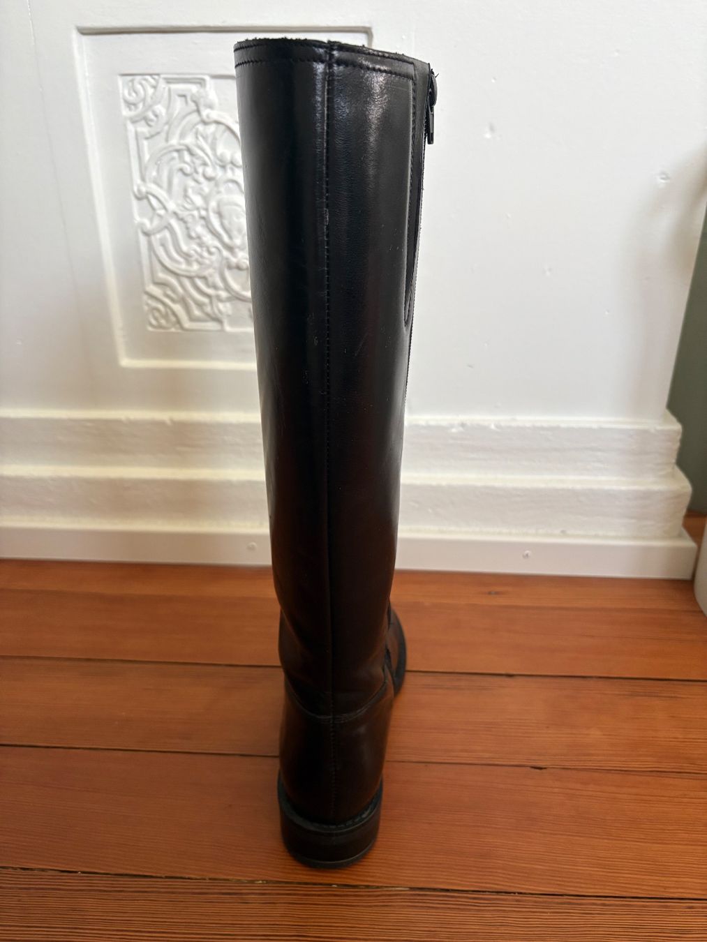 Chaussures femmes: Schwarze Lederstiefel von Bata – D'occasion à Feuerthalen par IrinaFleur 3