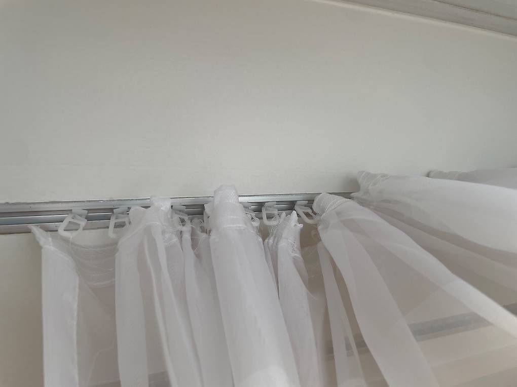 Tende: 1 Paar Vorhänge weiss 100x230cm Polyester durchsichtig – Usato da St. Gallen venduto da K_Blum 3