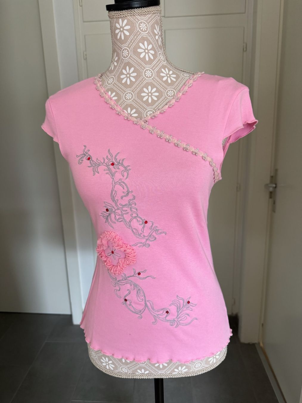 Benetton T-shirt: Benetton - Top - L – Usato da Sion venduto da accroshoes