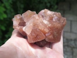 Rötlicher Calcit mit Hämatit Einschlüssen von Mexico