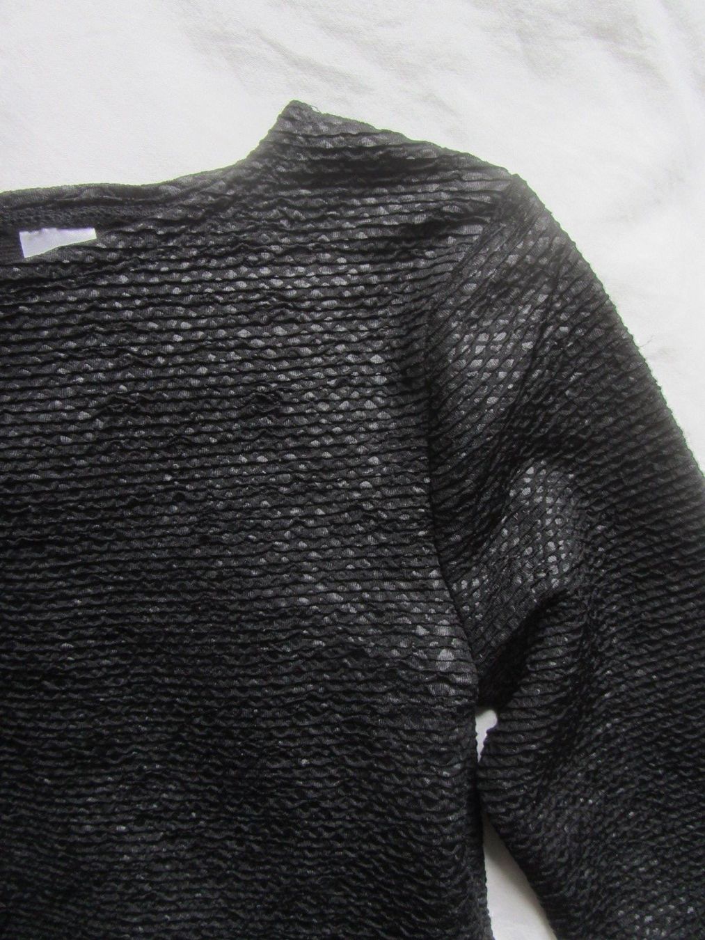 H&M T-shirts: Cropped Langarmshirt schwarz - XS – D'occasion à Zürich par Diazaio 3