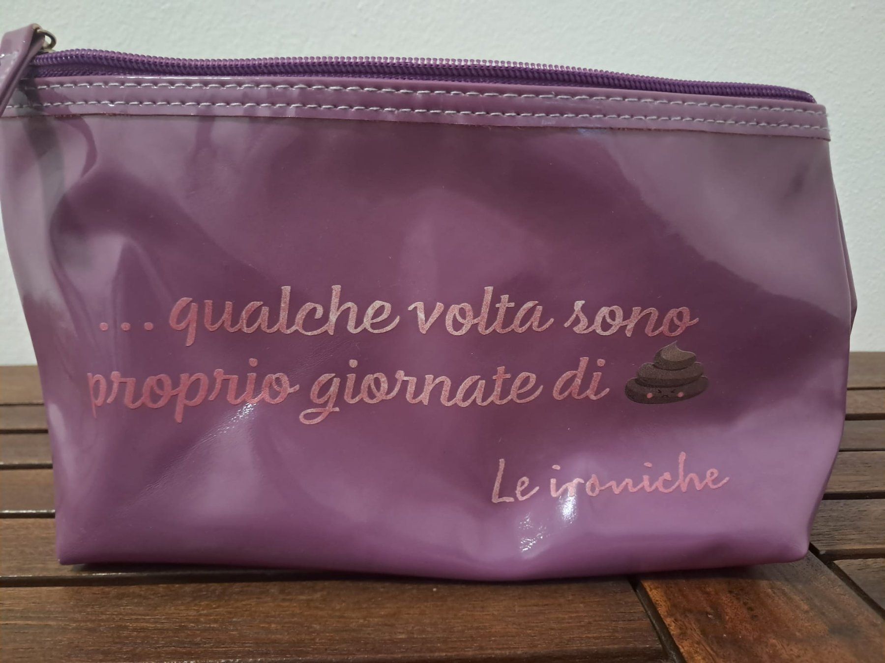 Custodie per cosmetici: Beauty case - Humour - Used Purple – Usato da Fribourg venduto da balzabalza 1