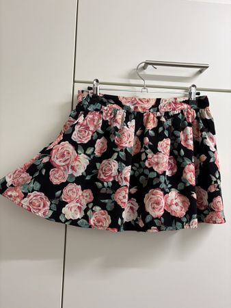 Gonna corta Forever 21 a fiori taglia M