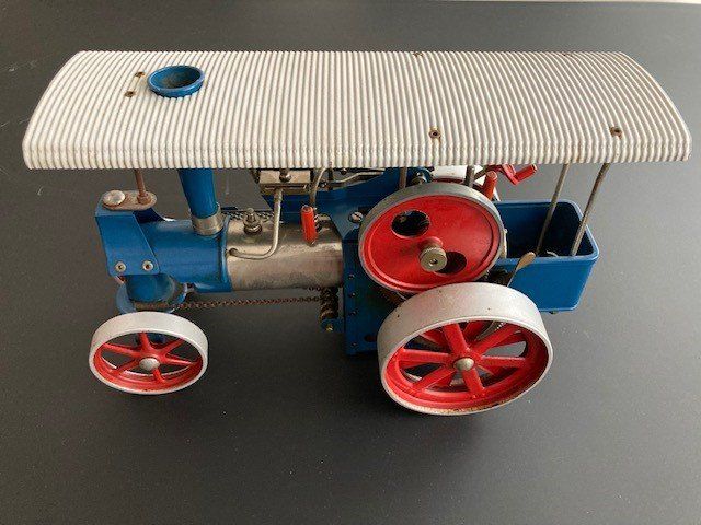 Wilesco Kit di modellismo & Modellini statici: Dampftraktor Wilesco – Usato da Schönenbuch venduto da lts 8