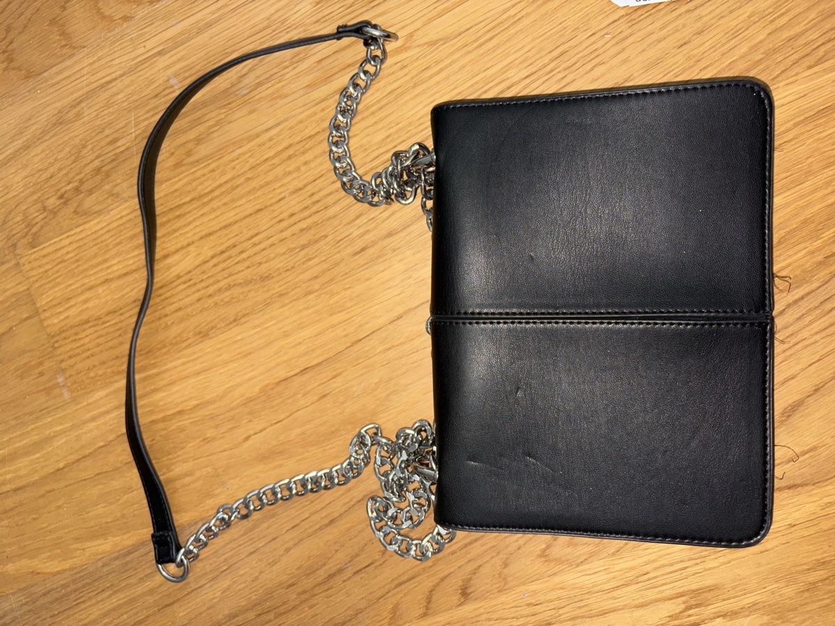 Borse da donna: Kleine schwarze Handtasche – Usato da St. Gallen venduto da sabrinaleu