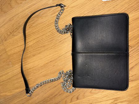 Kleine schwarze Handtasche
