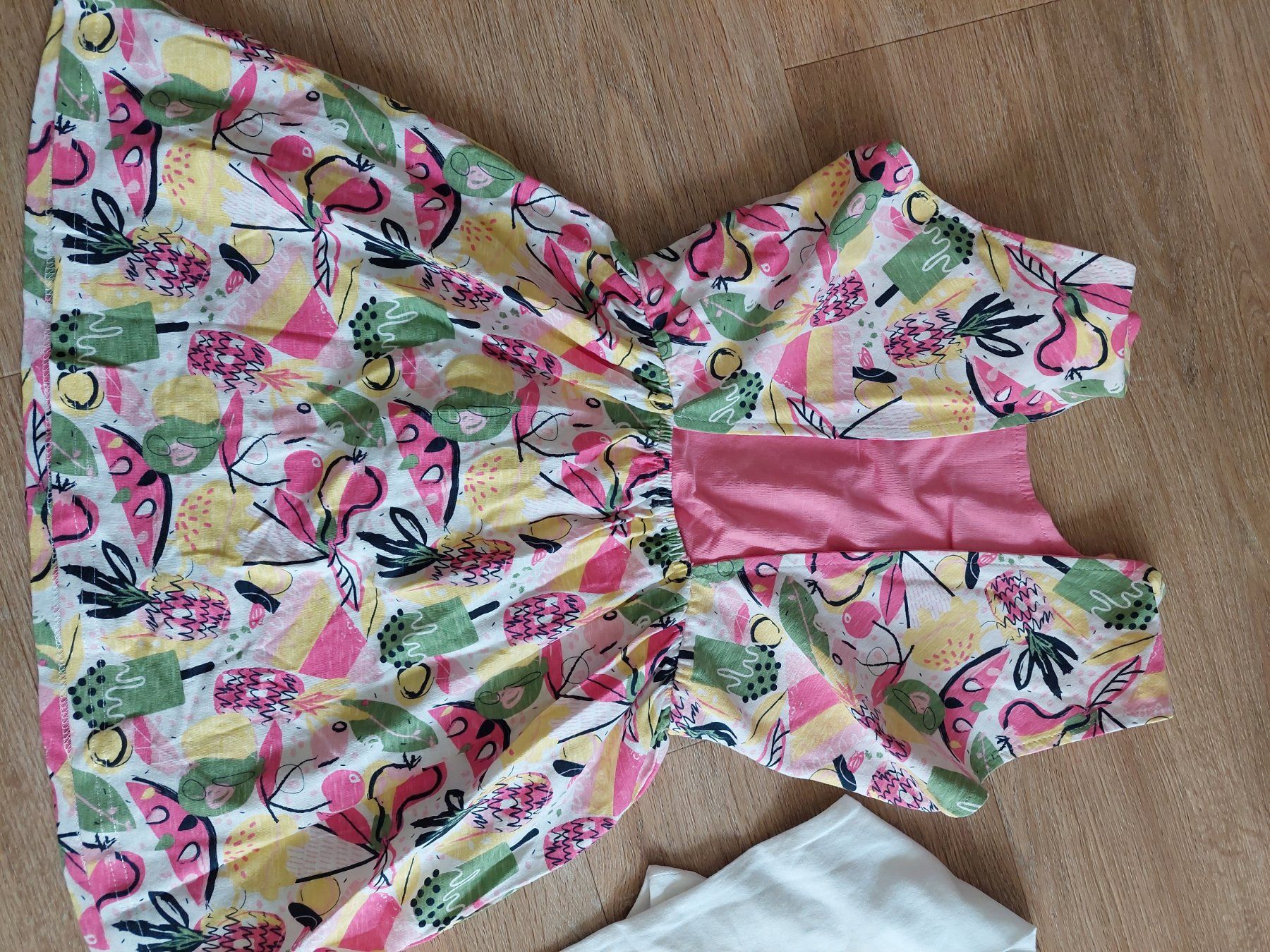 Vestiti & Gonne: NEU! Mädchen Kleid Sommer 116 – Nuovo (secondo la descrizione) da Zürich venduto da Julia0123 2