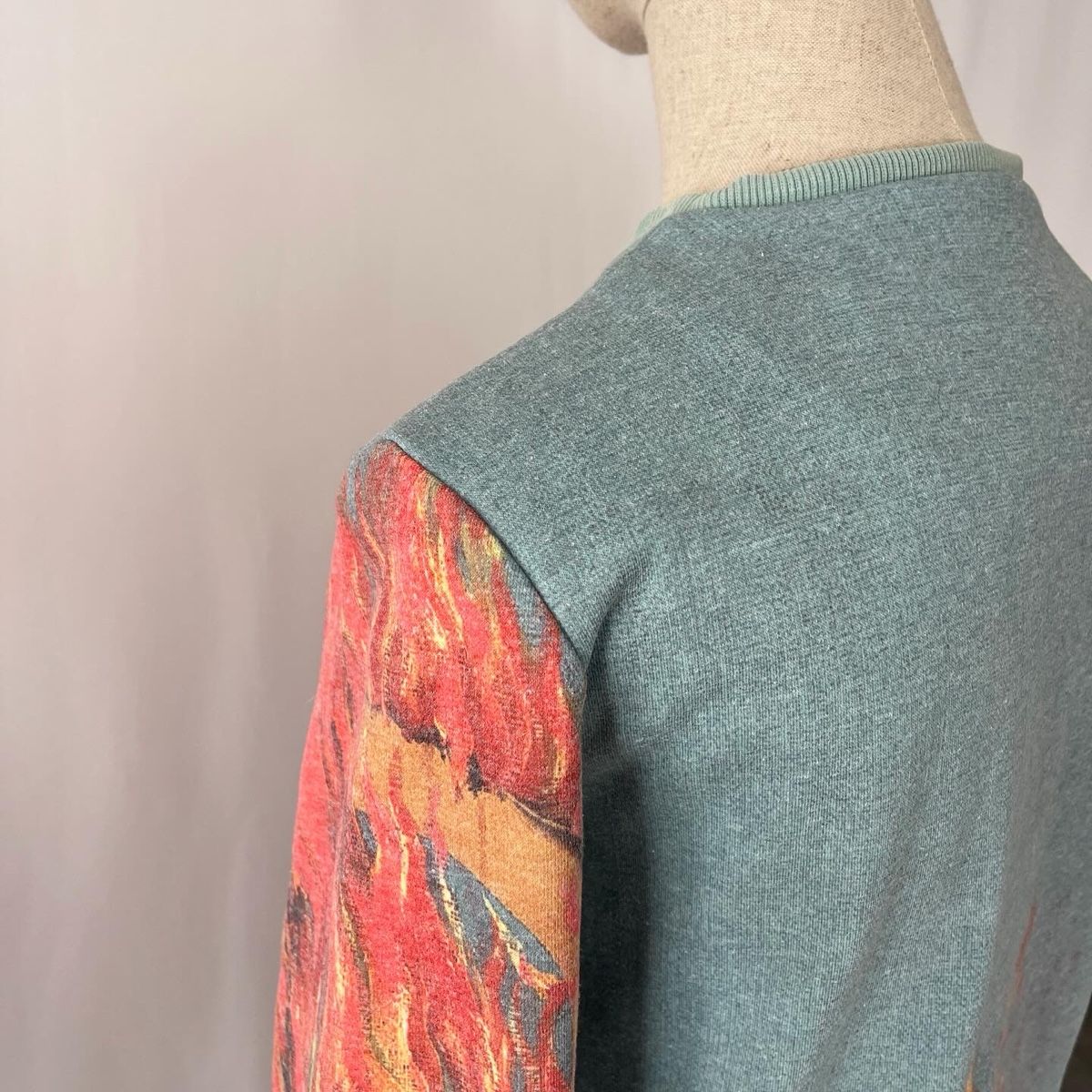 Maglioni & Felpe: OPENING CEREMONY & RENE MAGRITTE Sweater  – Usato da Emmen venduto da Avviivva_Com2023 2