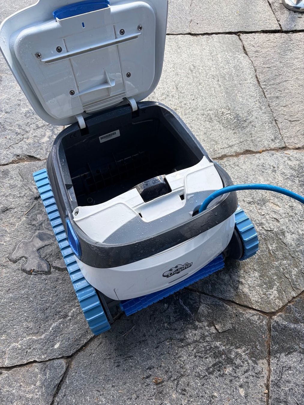 Dolphin Accessori per Piscine: Poolroboter Dolphin S200 – Usato da Solothurn venduto da Stemar00 2