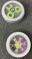 Fidget Spinner Set zwei Stück Metall Dosen neuwertig
