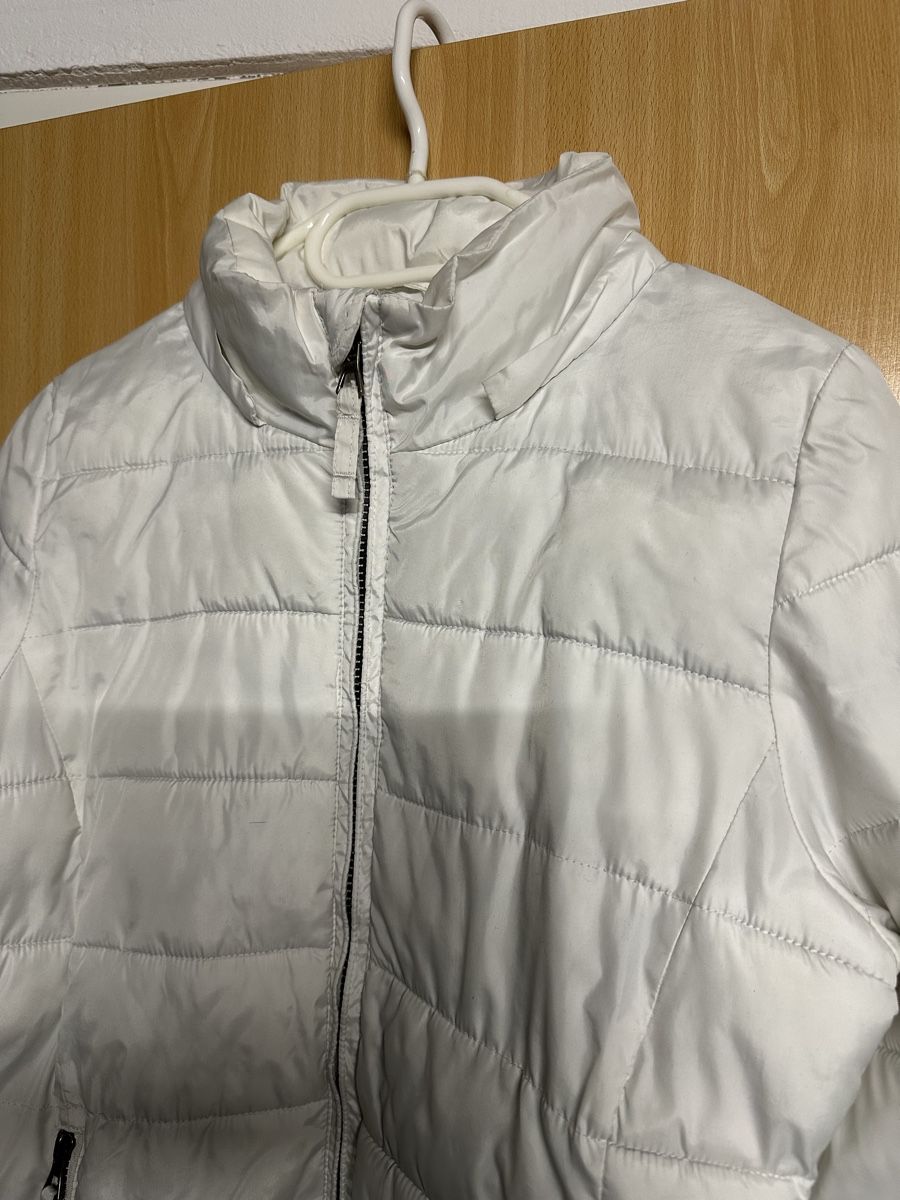 Zebra Giacche: Weisse Steppjacke Gr. M – Nuovo (secondo la descrizione) da Zollikofen venduto da Akshy