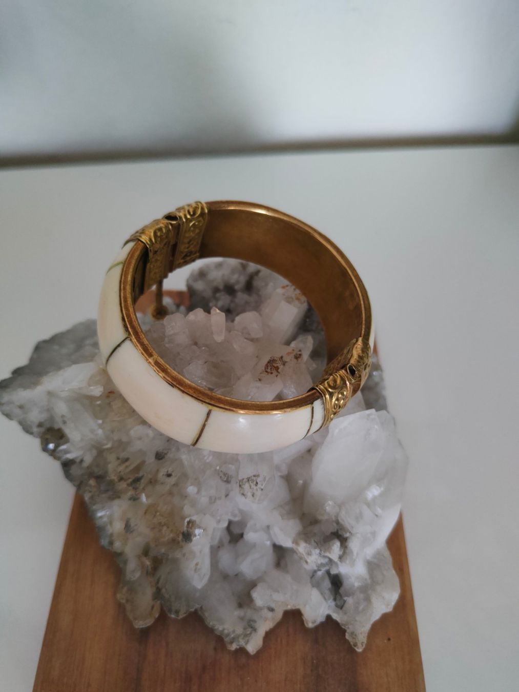 Bracciali & Braccialetti: Antikes Knochenarmband und Messing – Usato da Birr venduto da sen_8djr 7