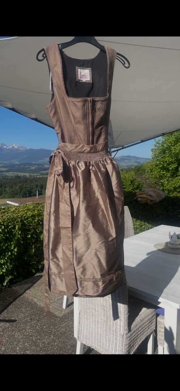 Kleider: Dirndl – Neu (gemäss Beschreibung) aus Oberdiessbach von man_r6pw