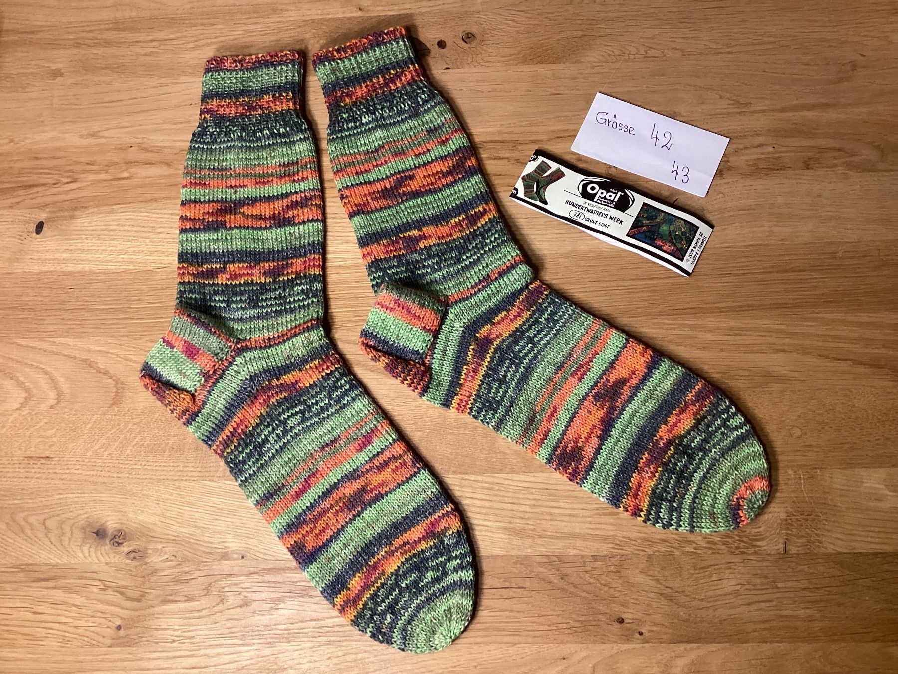 Calze: Handgestrickte Hundertwasser Socken NEUSTE Kollektion 4 – Nuovo e nell'imballaggio originale da Flawil venduto da kruemeli02 4