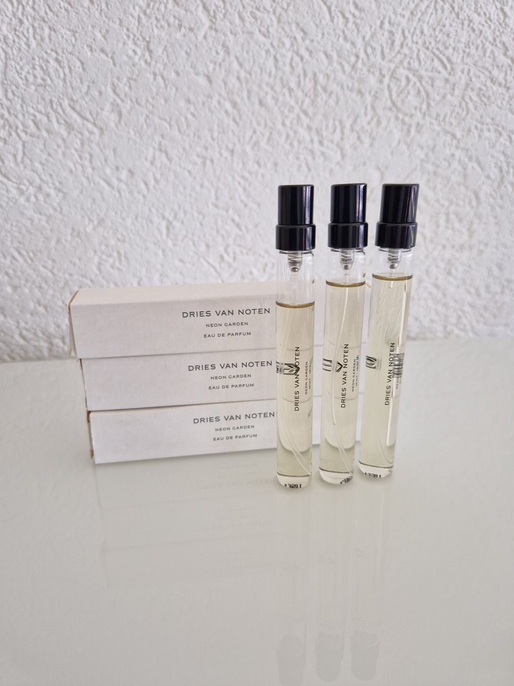Profumi & Eau de Toilette: Dries Van Noten Neon Garden Eau de Parfum 3x10ml – Nuovo (secondo la descrizione) da Zürich venduto da swe_vr2x