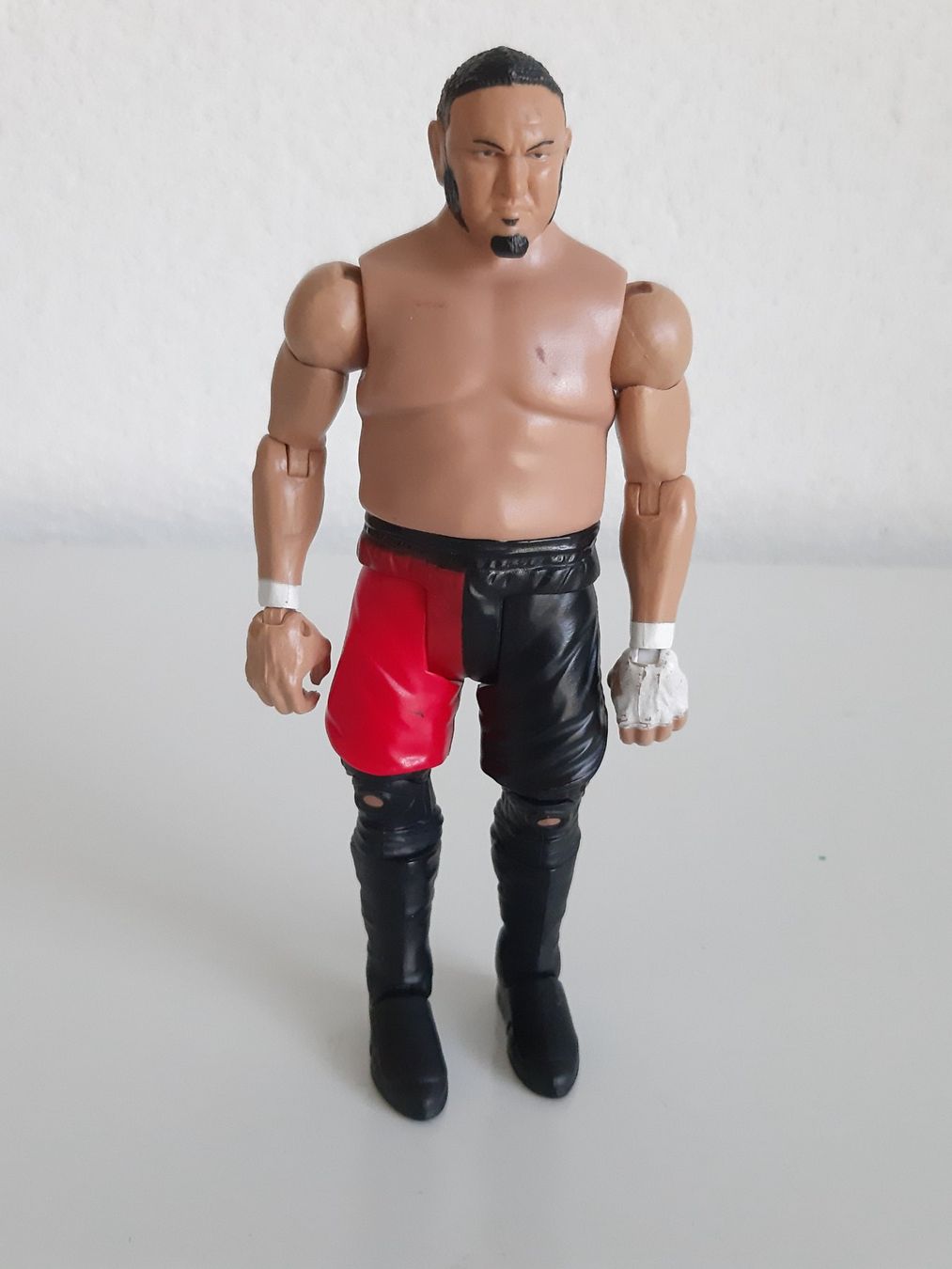 WWE Statuette: WWE Wrestling Basic Series 92 Samoa Joe Action Figure – Usato da Buchs SG venduto da Bray_Law