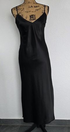 Schickes schwarzes Kleid von Forever Young, Gr. M, Top!