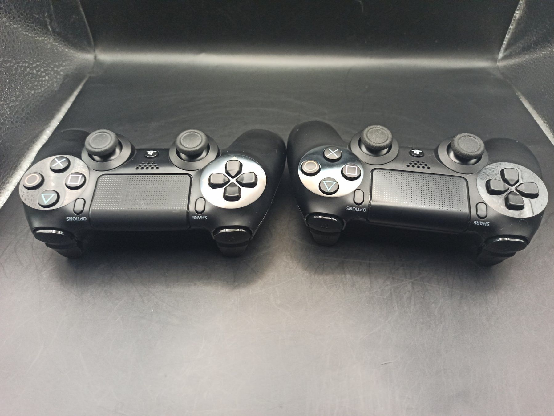 Controller: 2 x Original Controller Sony PS4 Wireless DualShock 4 TOP – Usato da Oberweningen venduto da mar_87mx 4