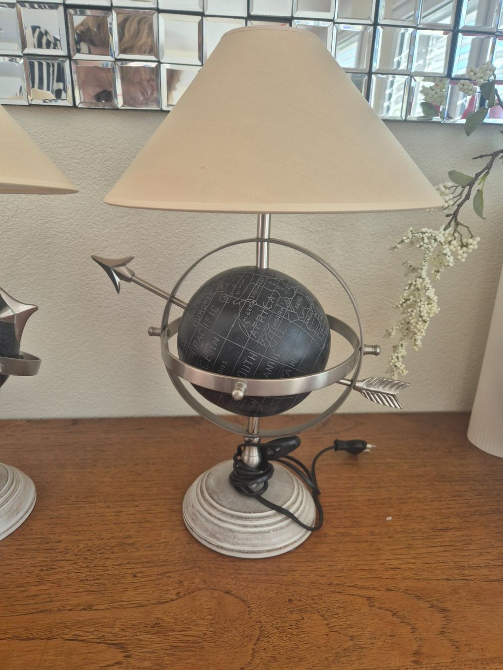 Lampen: 2 lampes de chevet Globe neuves – Gebraucht aus Fully von tameab 1
