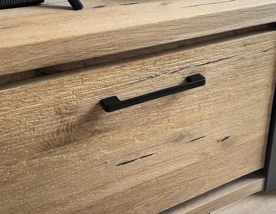Eisenwaren: Möbelgriffe Schwarz, 10er Set, 128mm Lochabstand, Neu – Neu und originalverpackt aus Dietikon von Enio1 1