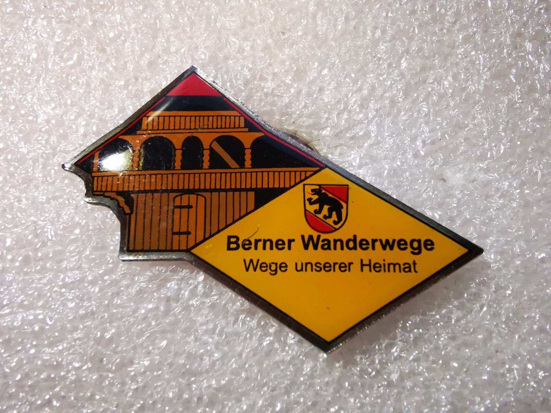 Plaquettes & Badges: Ansteckpin 9: Berner Wanderwege – D'occasion à Oppligen par Pin-Fall-Shop