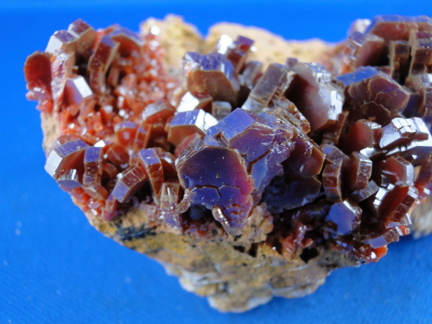 Mineralien & Heilsteine: Vanadinit – Gebraucht aus Schinznach Bad von Demerald 1