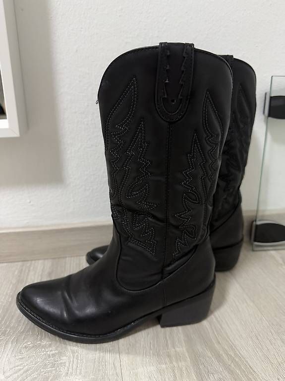 Scarpe da donna: Texani nr37 – Usato da Lugano venduto da ari_2v6v