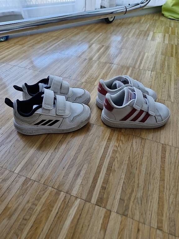 Adidas Kinderschuhe 23 und 22 (D'occasion) à Zürich pour CHF