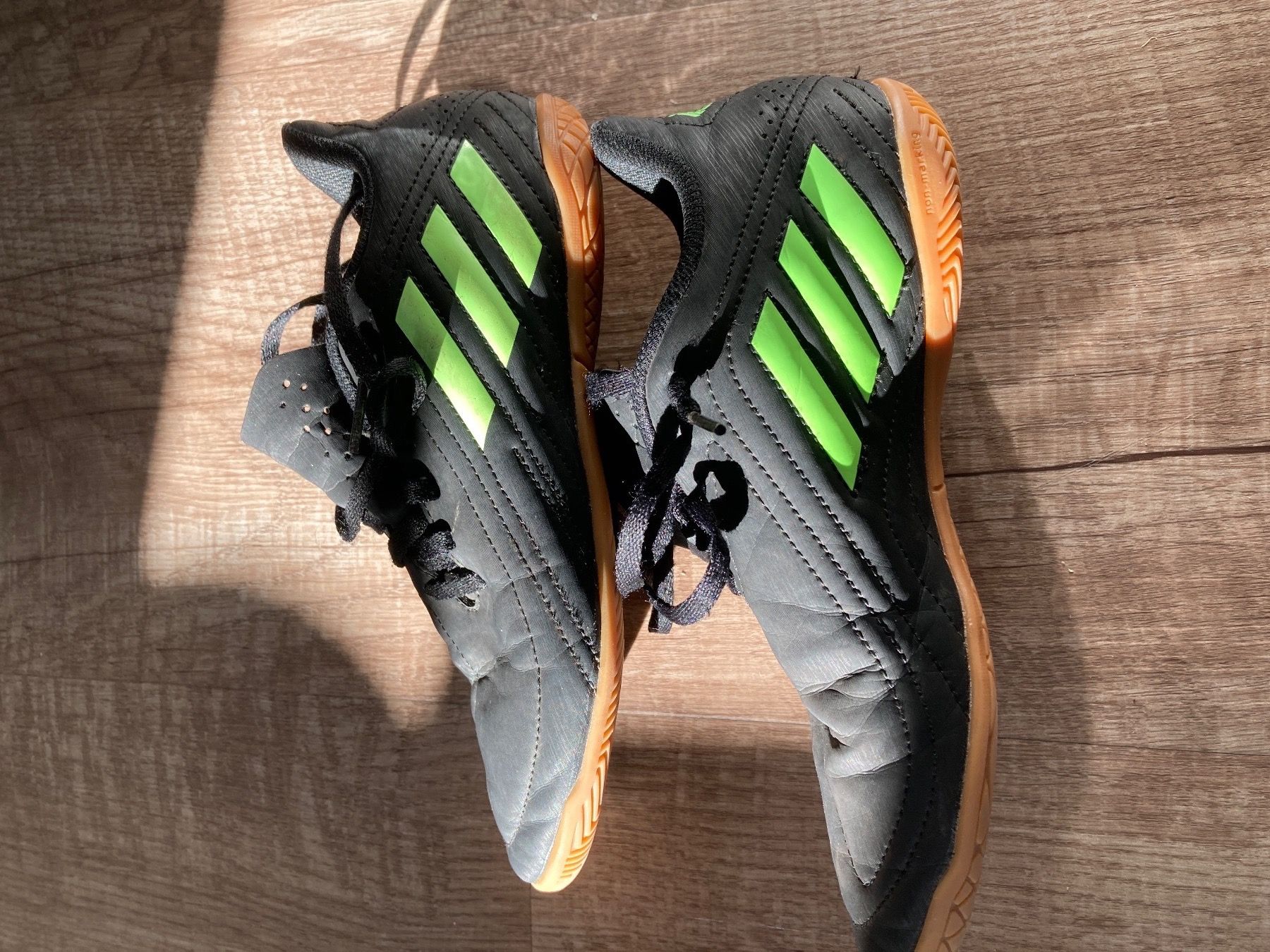 Adidas Scarpe per ragazzi: Hallenturnschuhe Gr 36 – Usato da Winterthur venduto da niemim