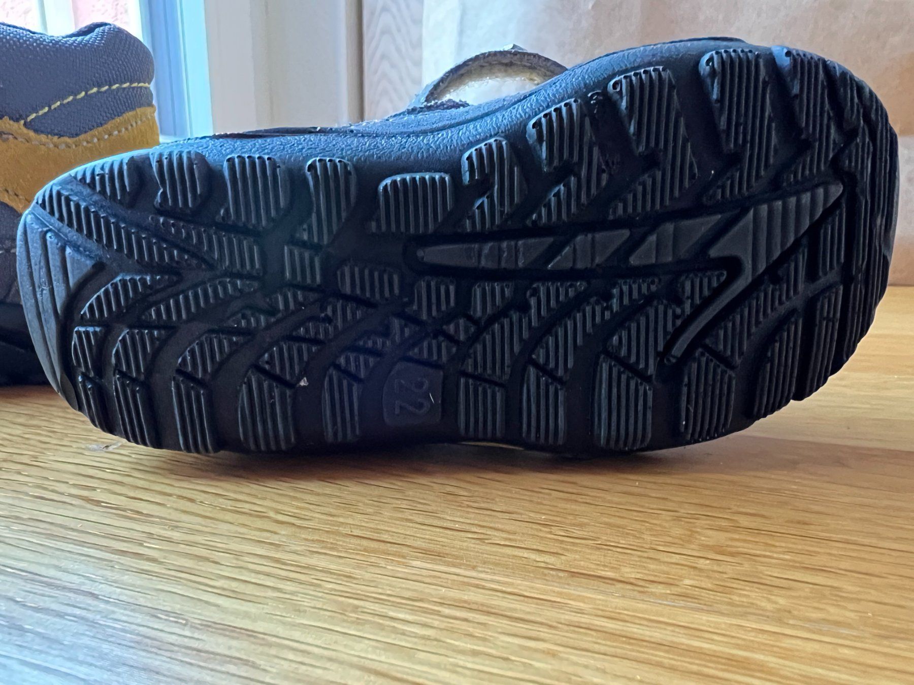 Scarpe per ragazzi: Scarponcino bimbo taglia 22 – Usato da Bôle venduto da dany2021 2