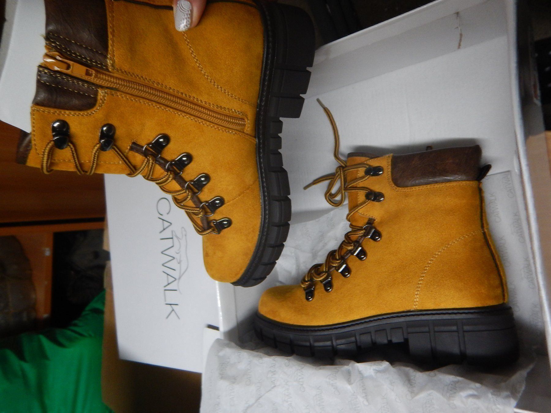 Caterpillar Scarpe da donna: CATWALK giallo scarponcini 37 nuovi – Nuovo e nell'imballaggio originale da Coldrerio venduto da camillo71